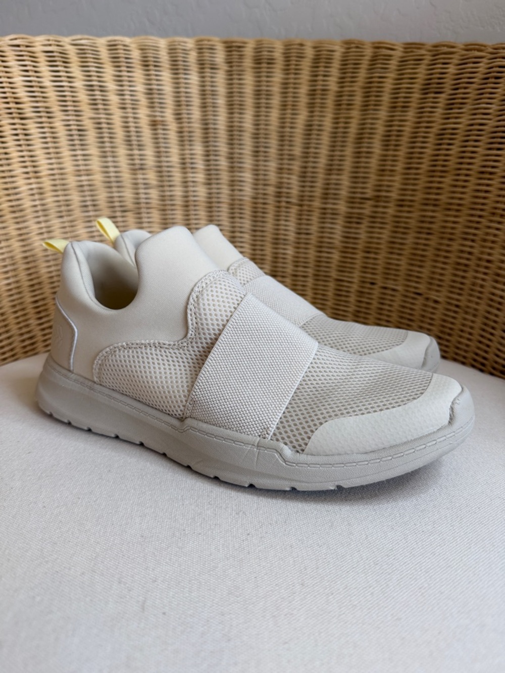 Women’s Slip-On All In Motion Sneakers in Off-White with Yellow Pull Tabs SZ 8